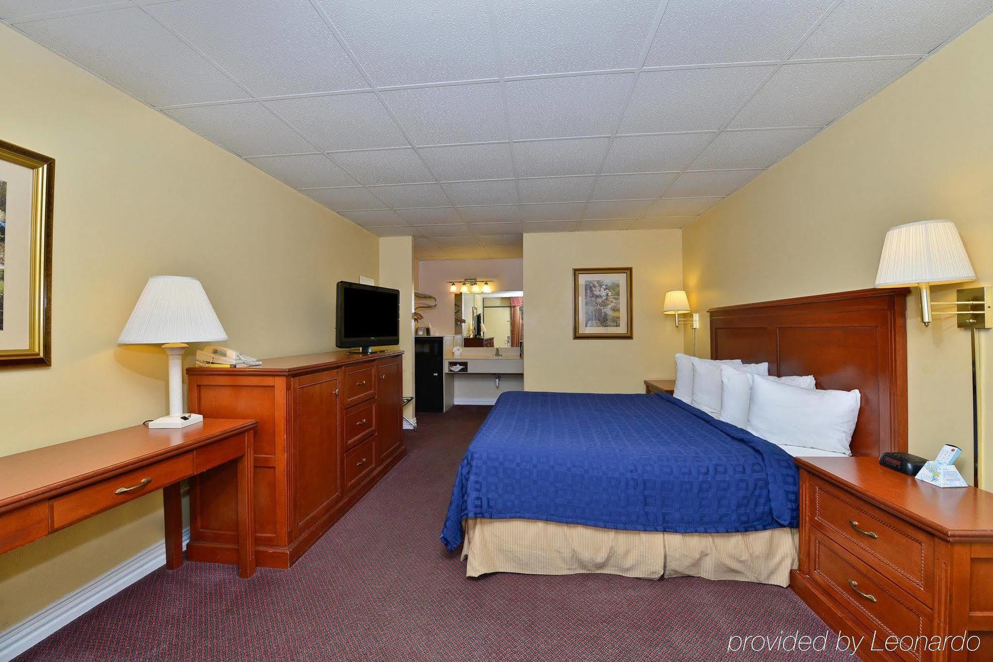 Americas Best Value Inn Hillsboro Room photo